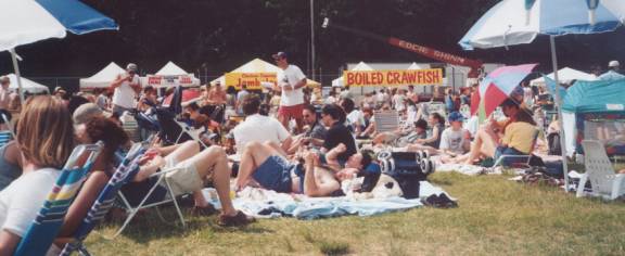 crawcrowd.jpg (27462 bytes)